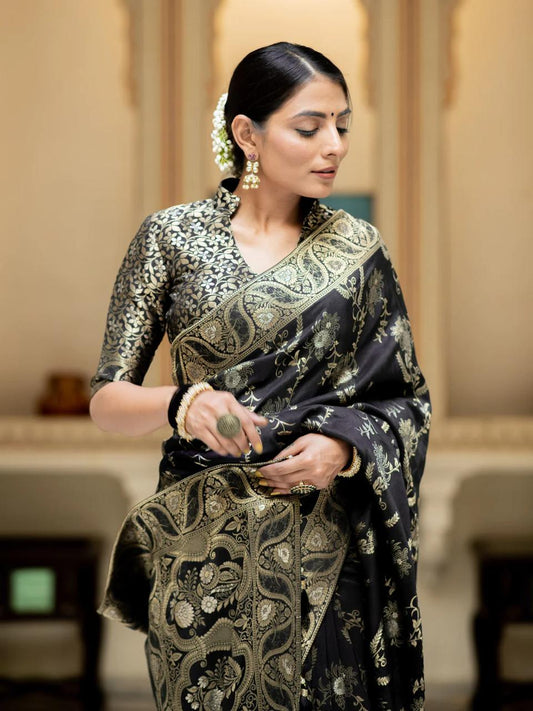 Black Banarasi Silk Saree WIth Fabulouse Blouse Piece