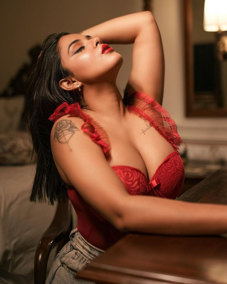 Showstopper Bustier Lace Lingerie Set