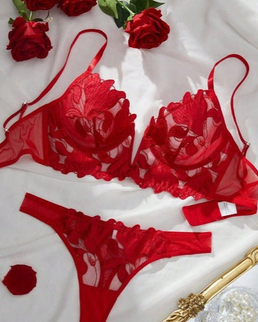 Date Night Weapon Built-In Bra Lace Lingerie Set